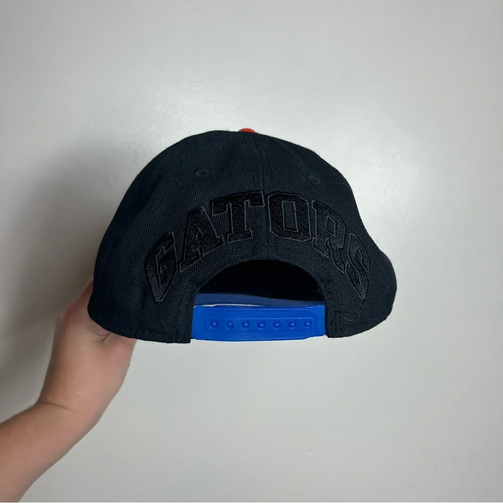 Nike True Dri Fit Florida Gators Snap Back Hat Cap Flat Bill Embroidered Black‎